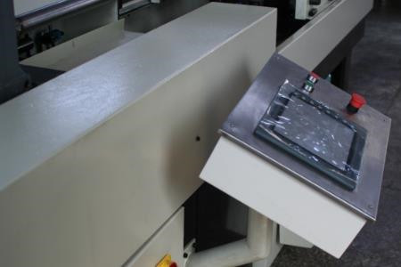 臥式珩磨機(jī)安裝注意事項及維護(hù)和清理要求